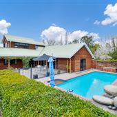 Secluded boutique lodge and stunning garden