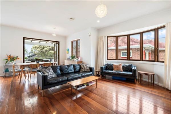 35 St Michael’s Ave